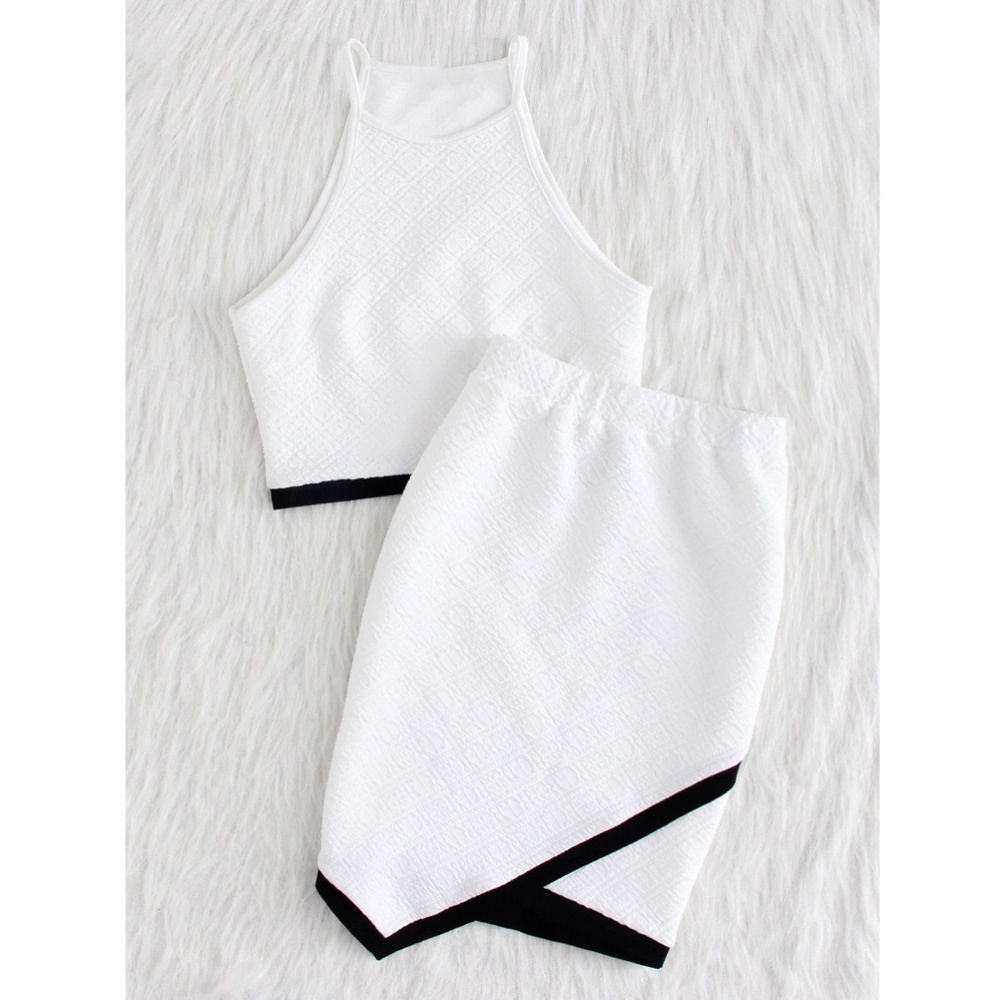 White 2 Piece Set: Crop Top and Pencil Skirt - Picture 2 of 9